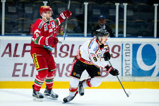 Modos Noah Welch och Luleås Marcus Forsberg