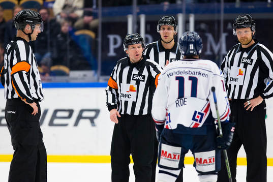 Domarna Wolmer Edqvist, Aleksi Rantala, Jimmy Dahmen och