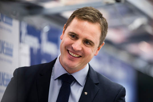 Linköpings tränare Dan Tagnes glad