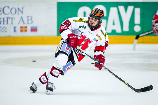 Örebros Alexander Anderberg före ishockeymatchen i SHL