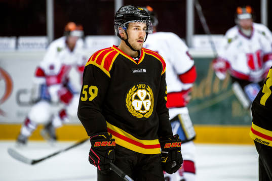 Brynäs Sebastian Enterfeldt tillbaka