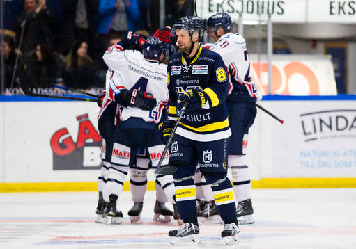 s Jere Karalahti deppar när Linköpings jublar