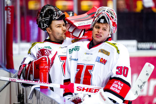 Örebros målvakt Julius Hudacek och målvakt Henrik
