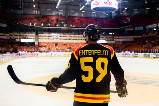 Brynäs Sebastian Enterfeldt tillbaka
