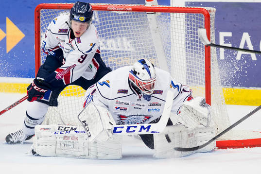 Linköpings Anton Karlsson och målvakt David Rautio