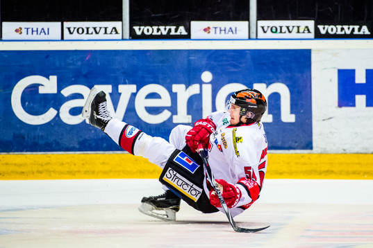 Örebros Peter Andersson snubblar
