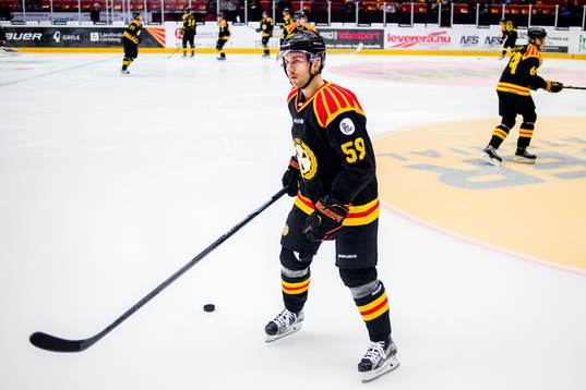 Brynäs Sebastian Enterfeldt tillbaka