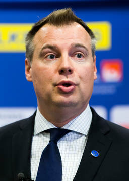 Juniorkronornas förbundskapten Rikard Grönborg