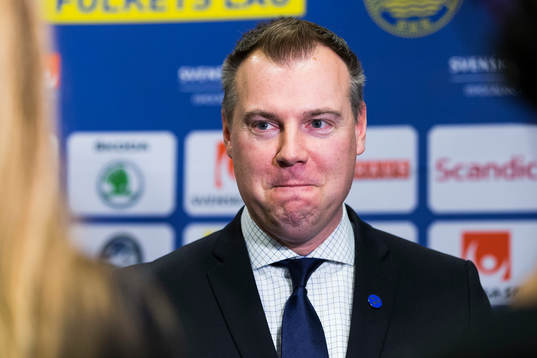 Juniorkronornas förbundskapten Rikard Grönborg intervjus