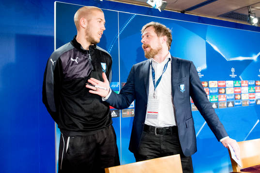 Malmö FFs Anton Tinnerholm och kommunikationschef Peter