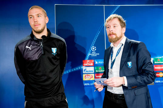 Malmö FFs Anton Tinnerholm och kommunikationschef Peter