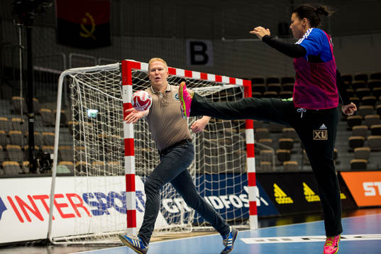Aftonbladets reporter Johan Flinck är med och spelare
