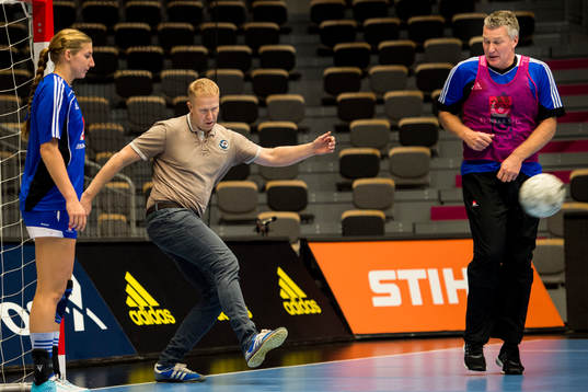 Aftonbladets reporter Johan Flinck är med och spelare