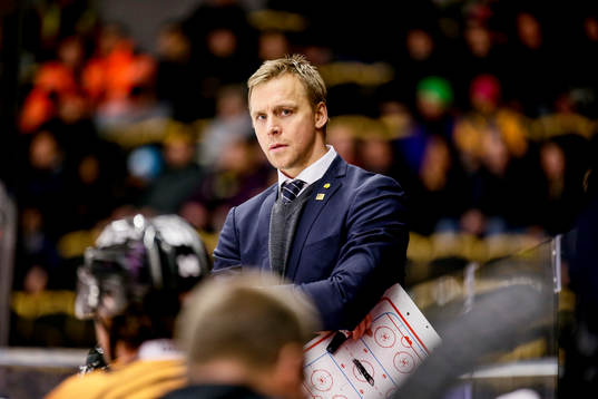 Skellefteås assisterande tränare Bert Robertsson var arg