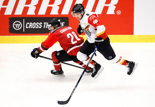 Frölundas Johan Sundström och Luleås Craig Schira