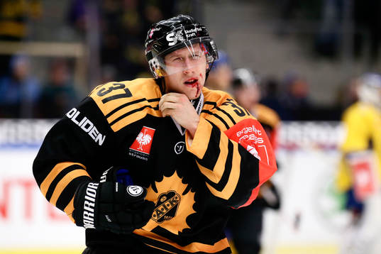 Skellefteås John Norman skadar sig