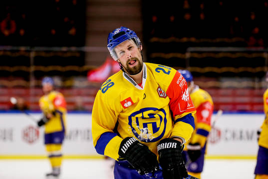 Davos Dick Axelsson utgick axelskadad
