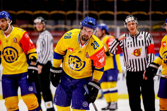 Davos Dick Axelsson utgick axelskadad