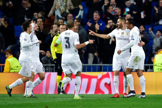 Real Madrids Karim Benzema jublar