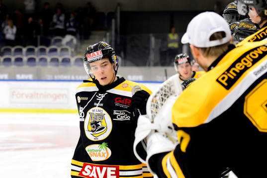 Panterns Patrik Blomberg jublar med båset