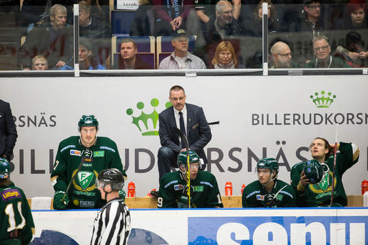 Färjestads tränare Tommy Samuelsson med John Persson,