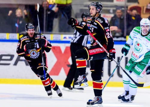 Luleås Johan Harju jublar
