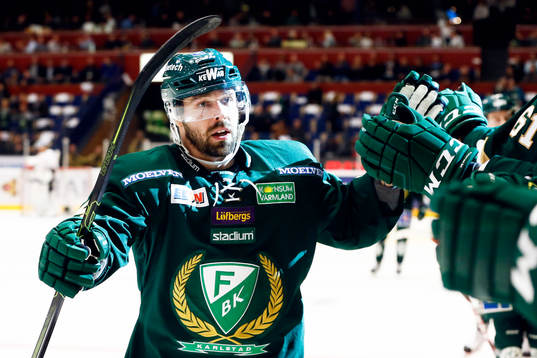 Färjestads Milan Gulas jublar
