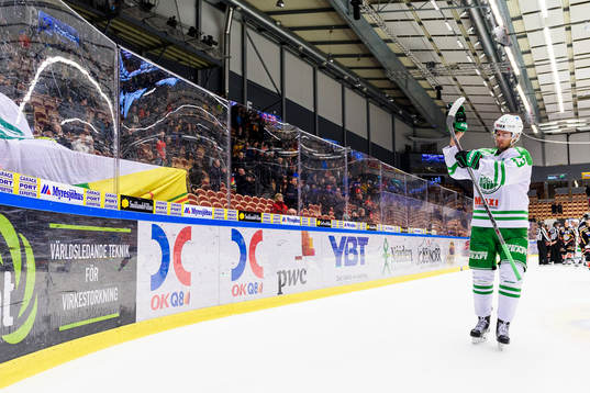 Rögle spelarna tackar deras tillresta supportrar