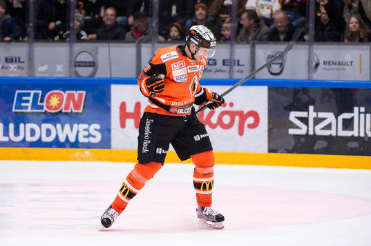 Karlskronas Alexander Bergström  jublar