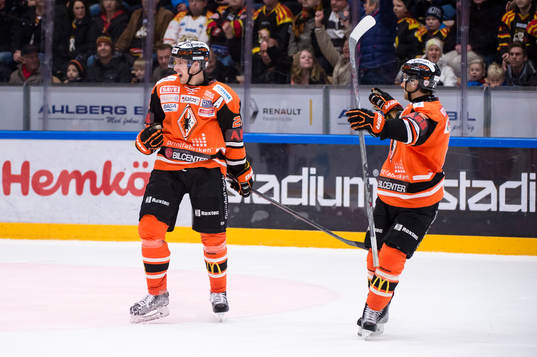 Karlskronas Alexander Bergström  jublar