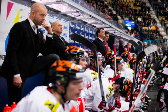Örebros tränare Johan Tornberg, tränare Kent Johansson