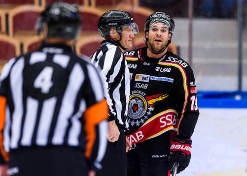 Luleås Jacob Lagacé är upprörd på Domare Morgan