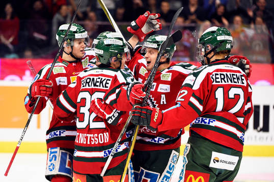 Frölundas Lukas Bengtsson jublar