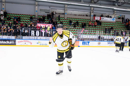 Brynäs Jonathan Pudas jublar