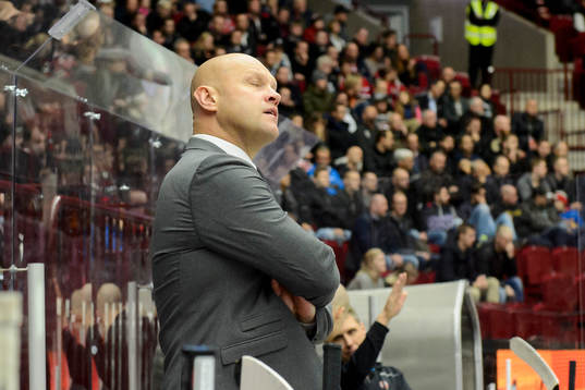 Modos tränare Andreas Johansson