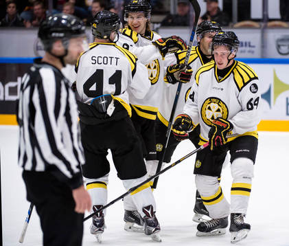 Brynäs Jonathan Pudas har gjort 3-2 och jublar