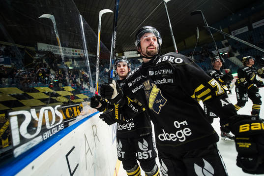 s Jonathan Andersson och Daniel Olsson Trkulja jublar
