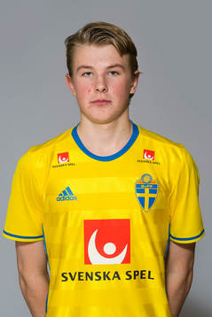 Adrian Pettersson som spelar i P15/00-landslaget