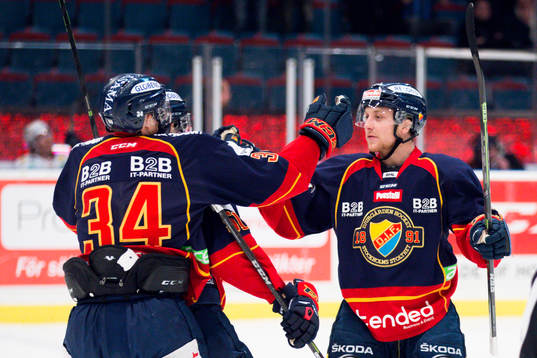 Djurgårdens Linus Hultström jublar