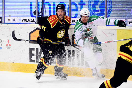 Brynäs Greg Scott och Rögles Daniel Sylwander