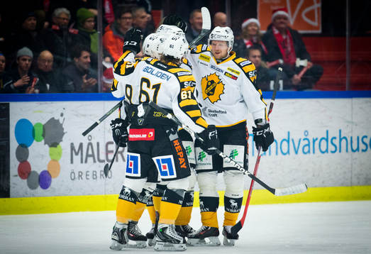 Skellefteås Adam Pettersson gör 1-2 och jublar