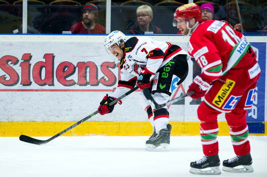 Malmös Nils Andersson och Modos Kyle Wilson