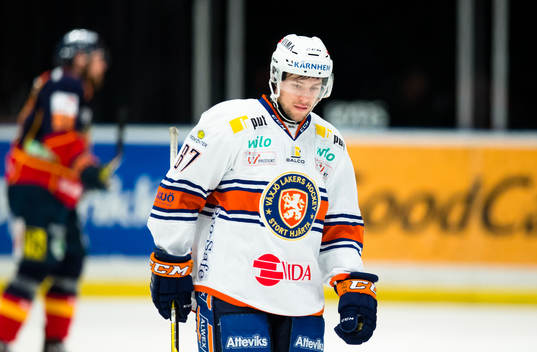 Växjös Robert Rosén ser deppig ut