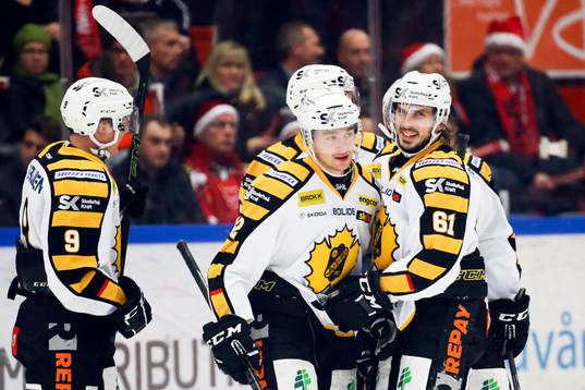 Skellefteås Adam Pettersson jublar