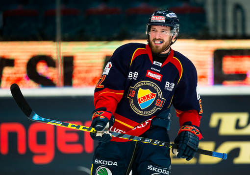 Djurgårdens Mikael Ahlén ser glad ut