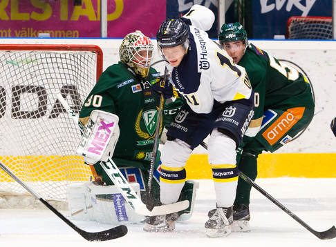 s Simon Önerud  oroar framför Färjestads målvakt Lars
