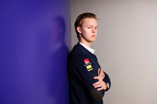 Linus Söderström, spelare i Sveriges juniorlandslag i