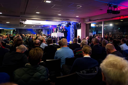 Många medlemmar på plats