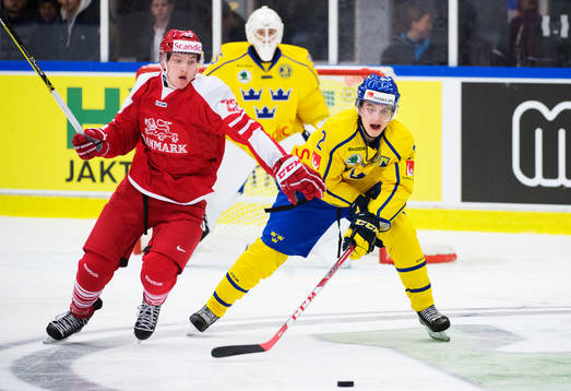 Danmarks Sören Nielsen och Sveriges Sebastian Aho