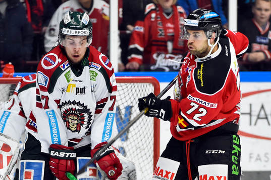 Frölundas Henrik Tömmernes och Malmö Redhawks T.J.